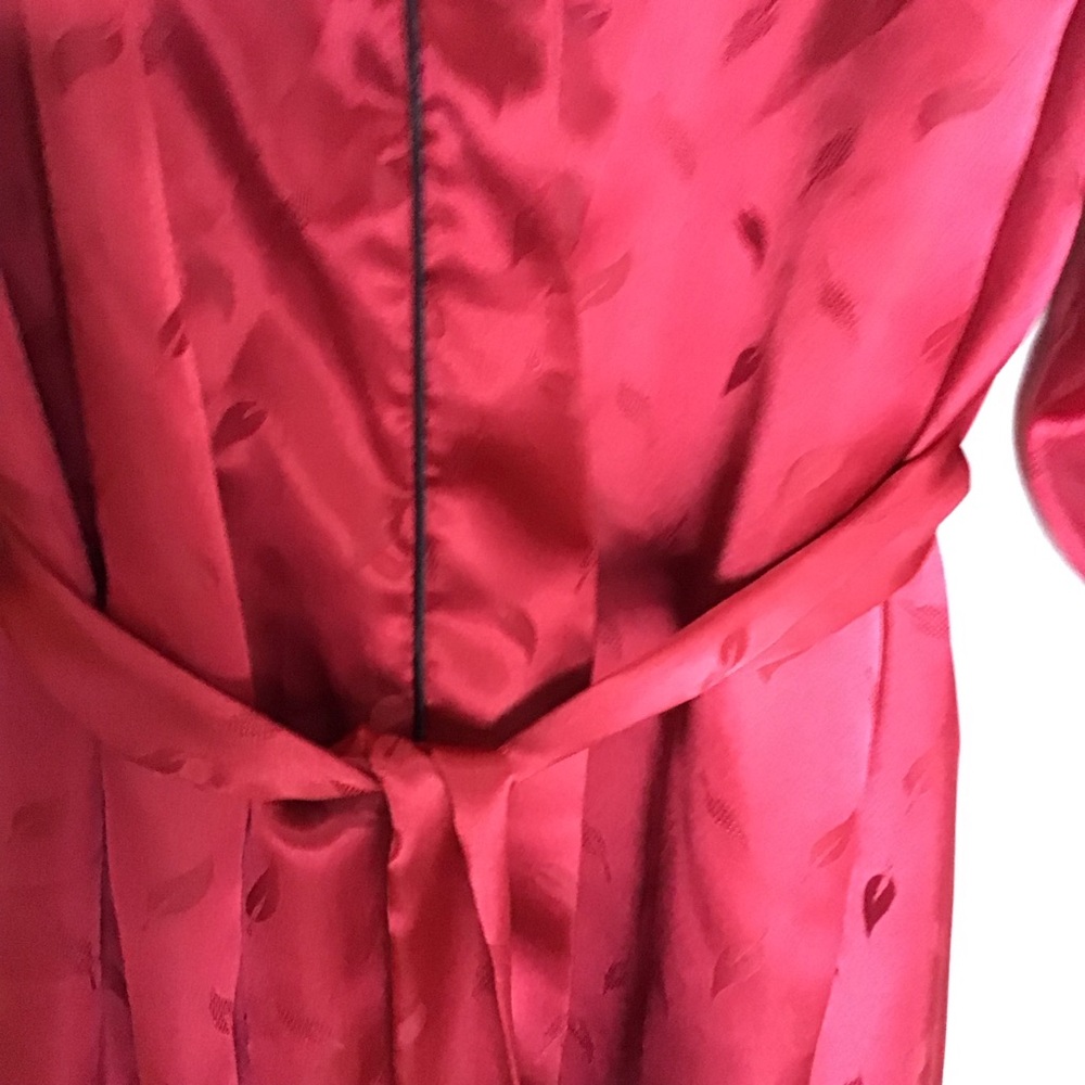 Red satin kimono, red robe with black piping, Size Large, L - Picture 4 of 8